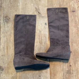 Brown Suede Prada boots in EUC size 38.5
